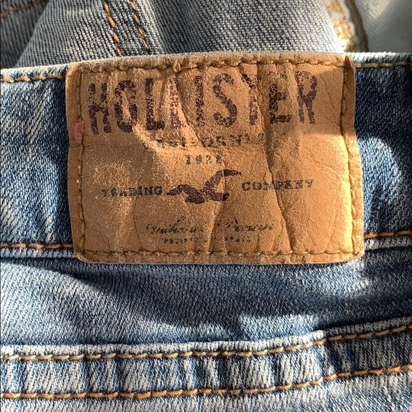 Medium Wash Ripped Hollister Skinny Jeans - Picture 5 of 5